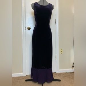 NWOT Donna Morgan Formal/Night Velvet Plum Maxi Dress Sleeveless size  4